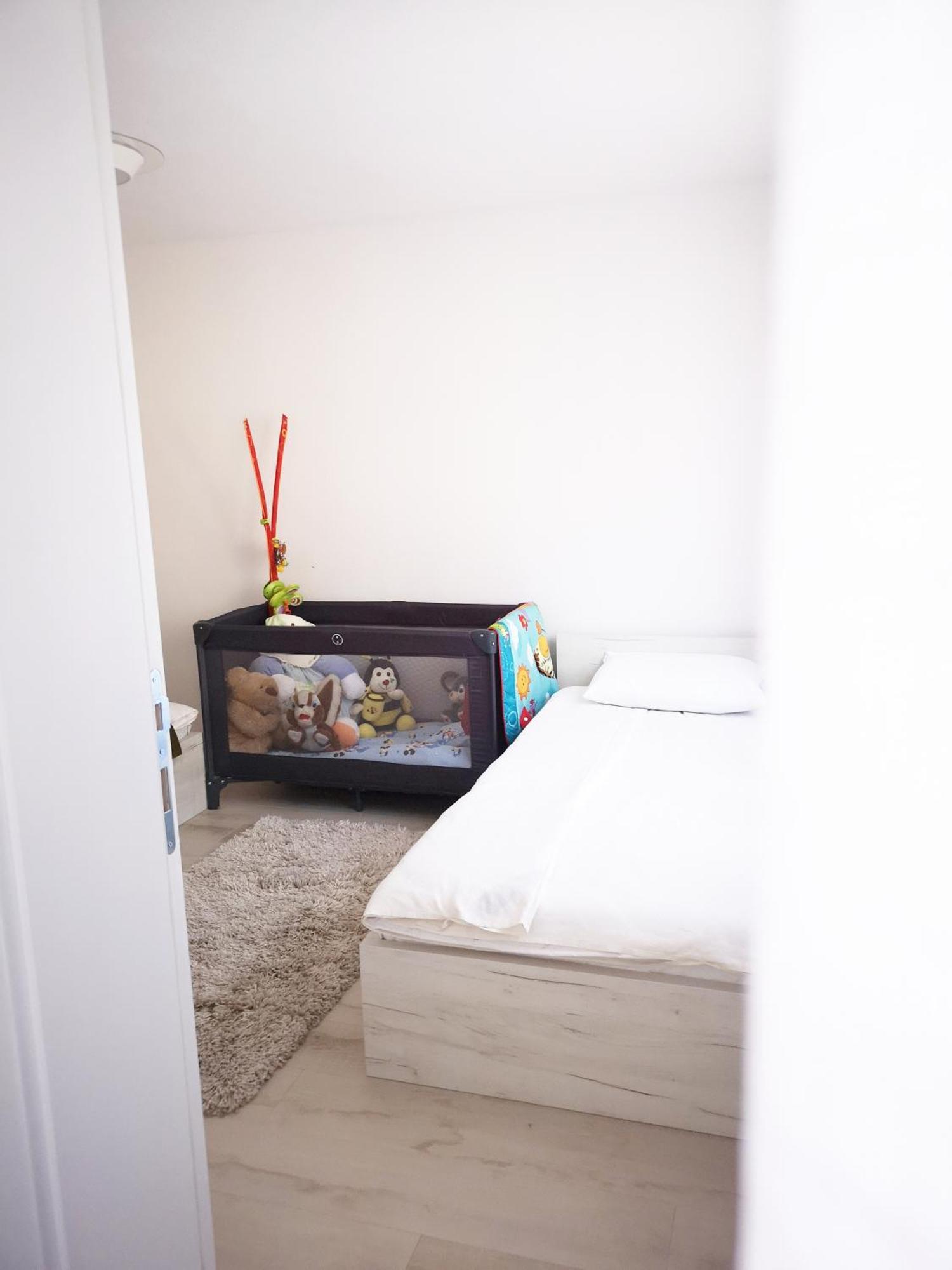 Family Apartment With Garden Sarajevo Phòng bức ảnh