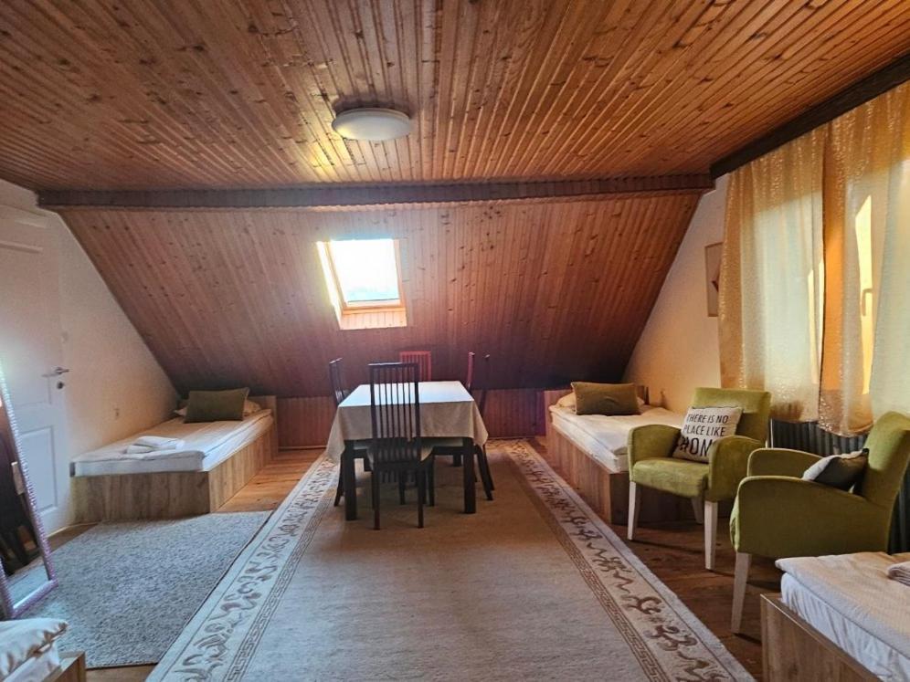 Family Apartment With Garden Sarajevo Ngoại thất bức ảnh