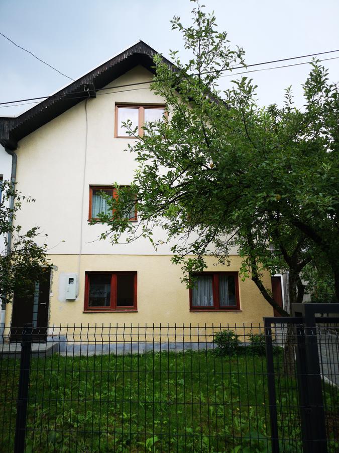 Family Apartment With Garden Sarajevo Ngoại thất bức ảnh